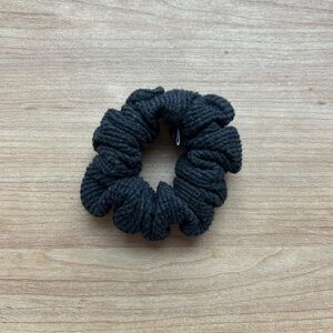 Aritzia TNA Waffle Scrunchie (Black)